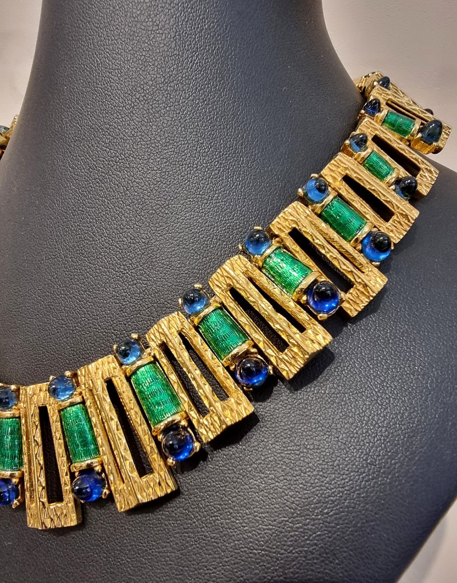 CARVEN COLLIER Ras de cou en métal plaqué or, cabochons en verre bleu et émail avec son coffret-photo-3