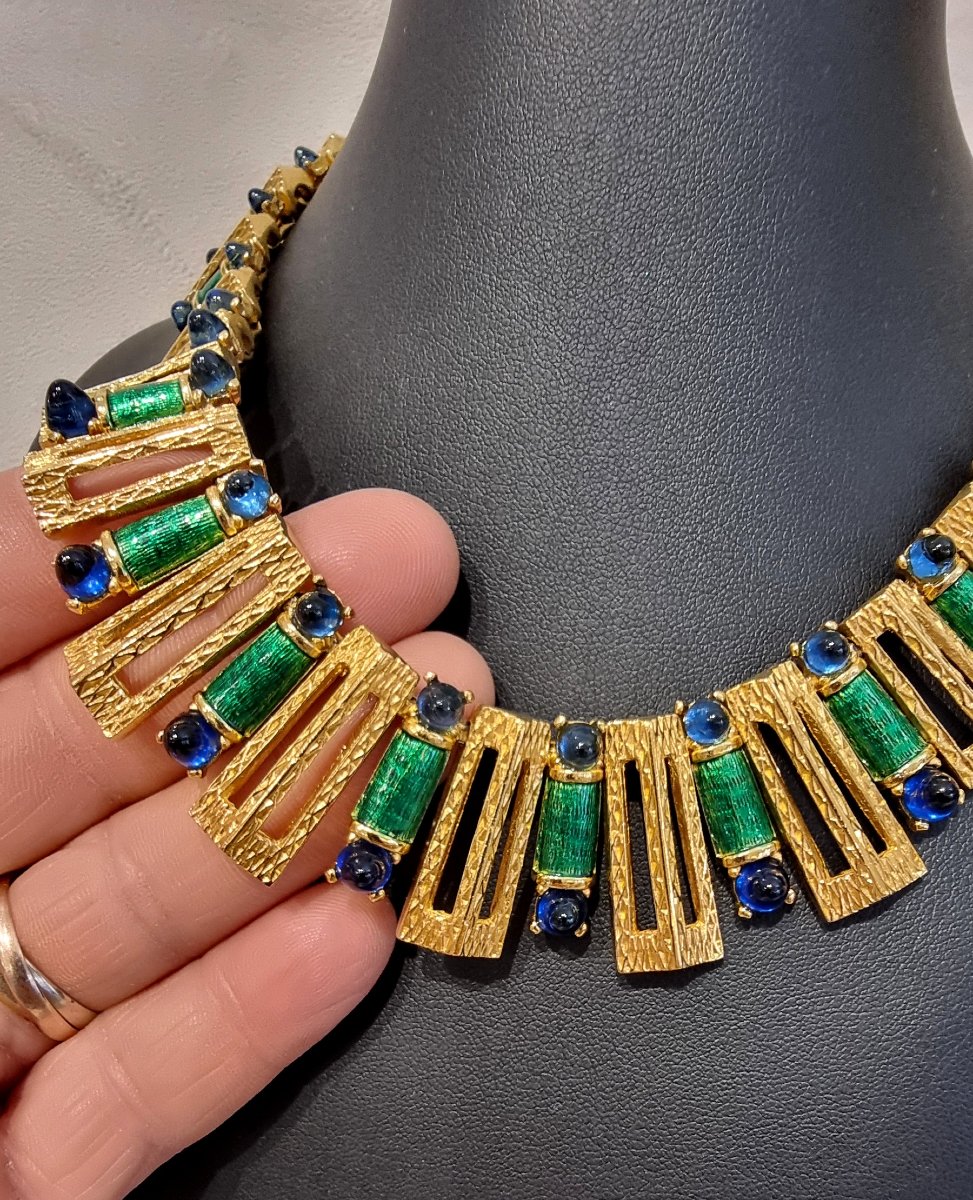 CARVEN COLLIER Ras de cou en métal plaqué or, cabochons en verre bleu et émail avec son coffret-photo-4