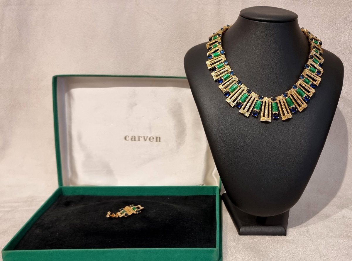 CARVEN COLLIER Ras de cou en métal plaqué or, cabochons en verre bleu et émail avec son coffret-photo-7