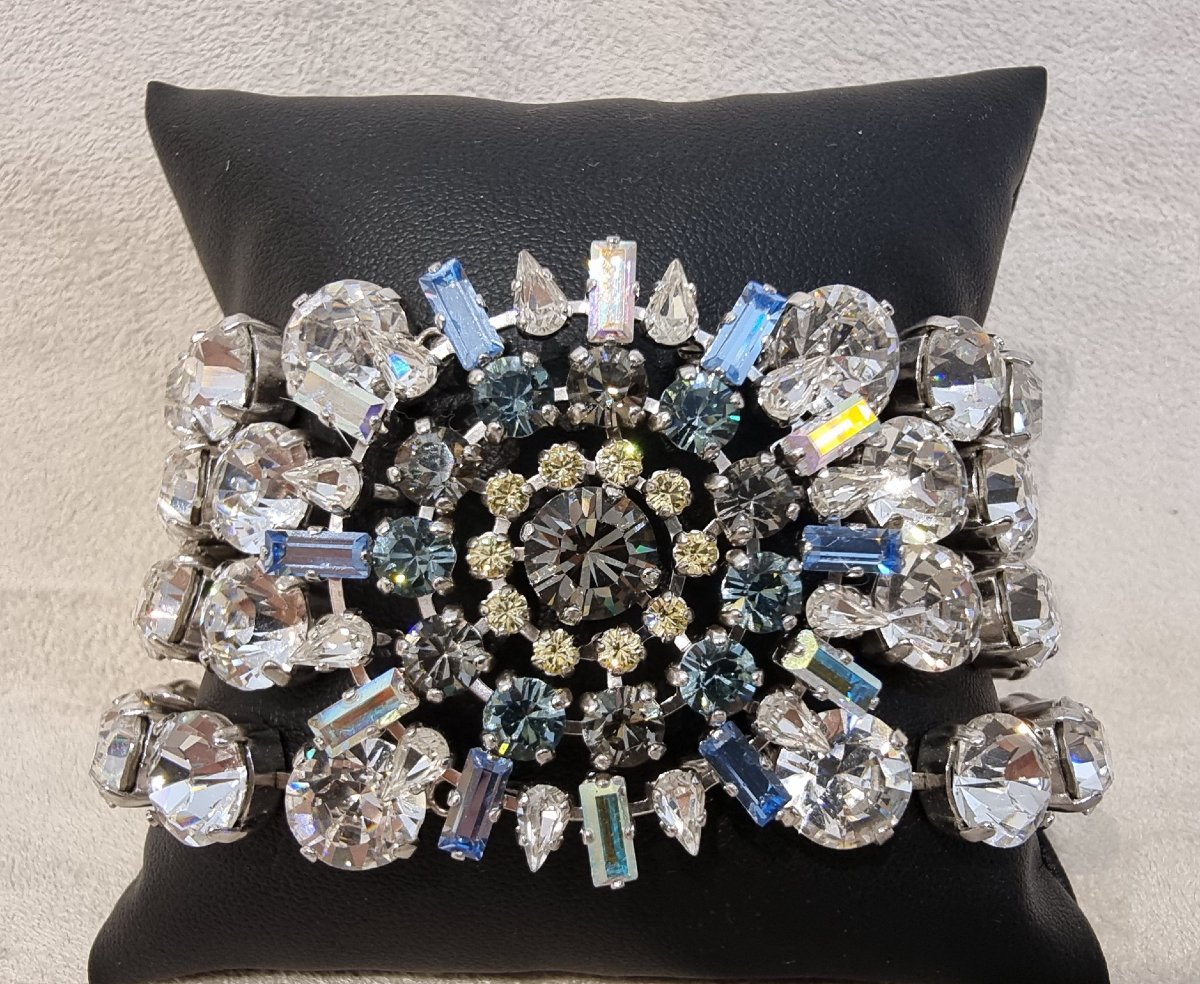 Christian Lacroix Bracelet Manchette en métal argenté et cristal -photo-7