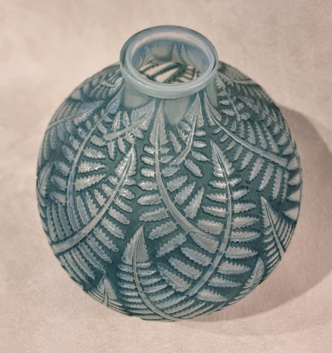 René LALIQUE VASE ESPALLION Art Déco 1927 verre opalescent patiné bleu-photo-2