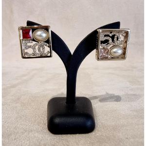 Chanel Pair Of 5 Double Cc Earrings 