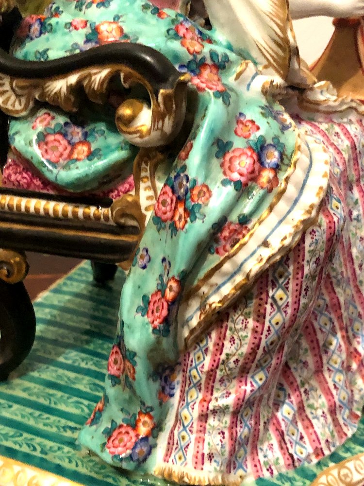 Femmes au salon début XIX Porcelaine de Meissen -photo-1