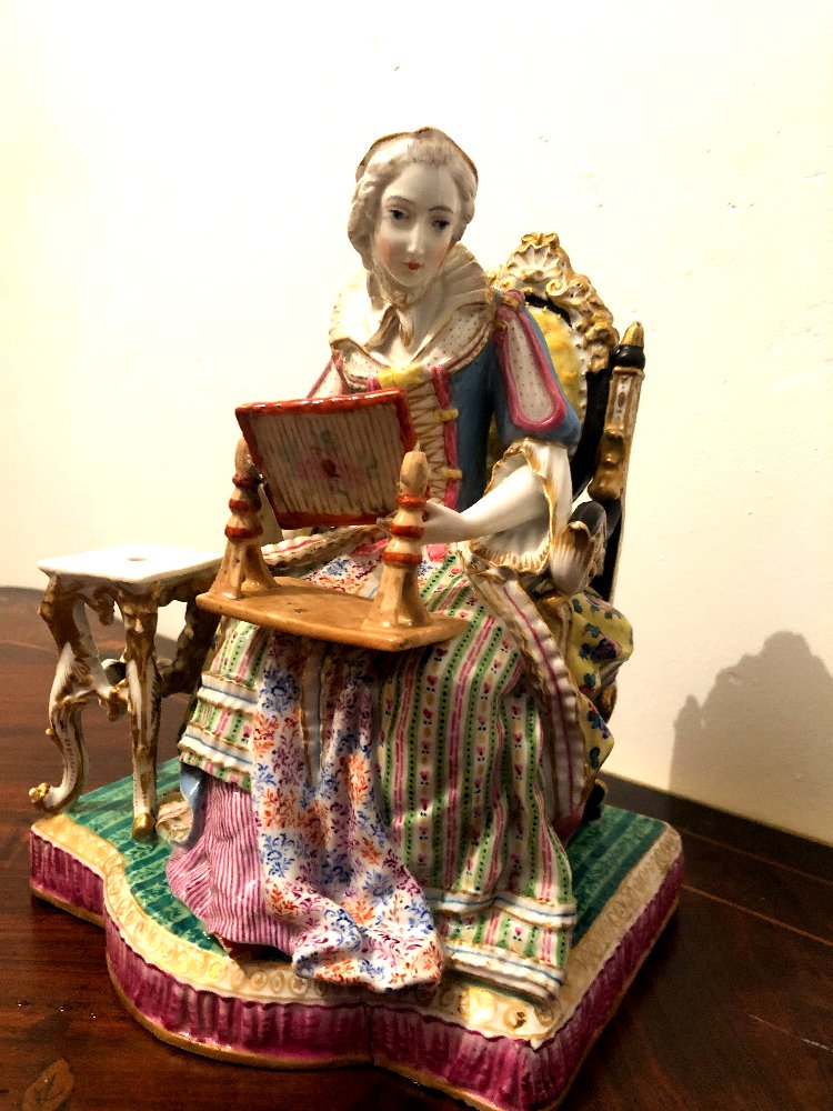 Femmes au salon début XIX Porcelaine de Meissen -photo-7