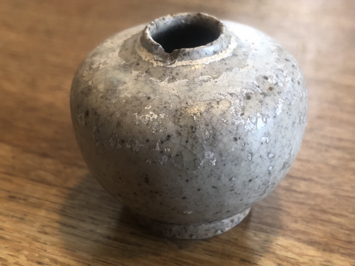 Small Ash-glazed Pot, Sawankhalok, Thailand XVI-photo-1