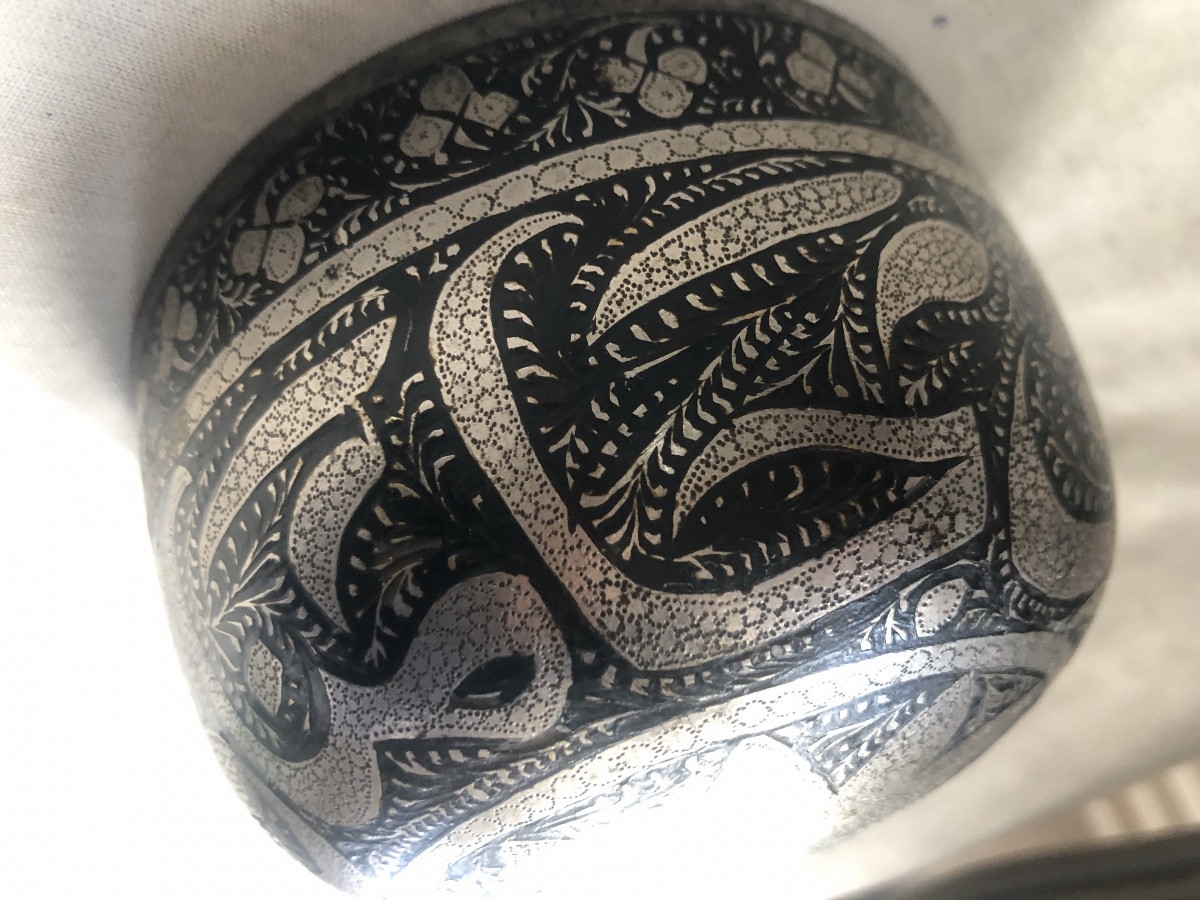 Silver-inlaid Bidri Bowl XIX Islamic India-photo-3