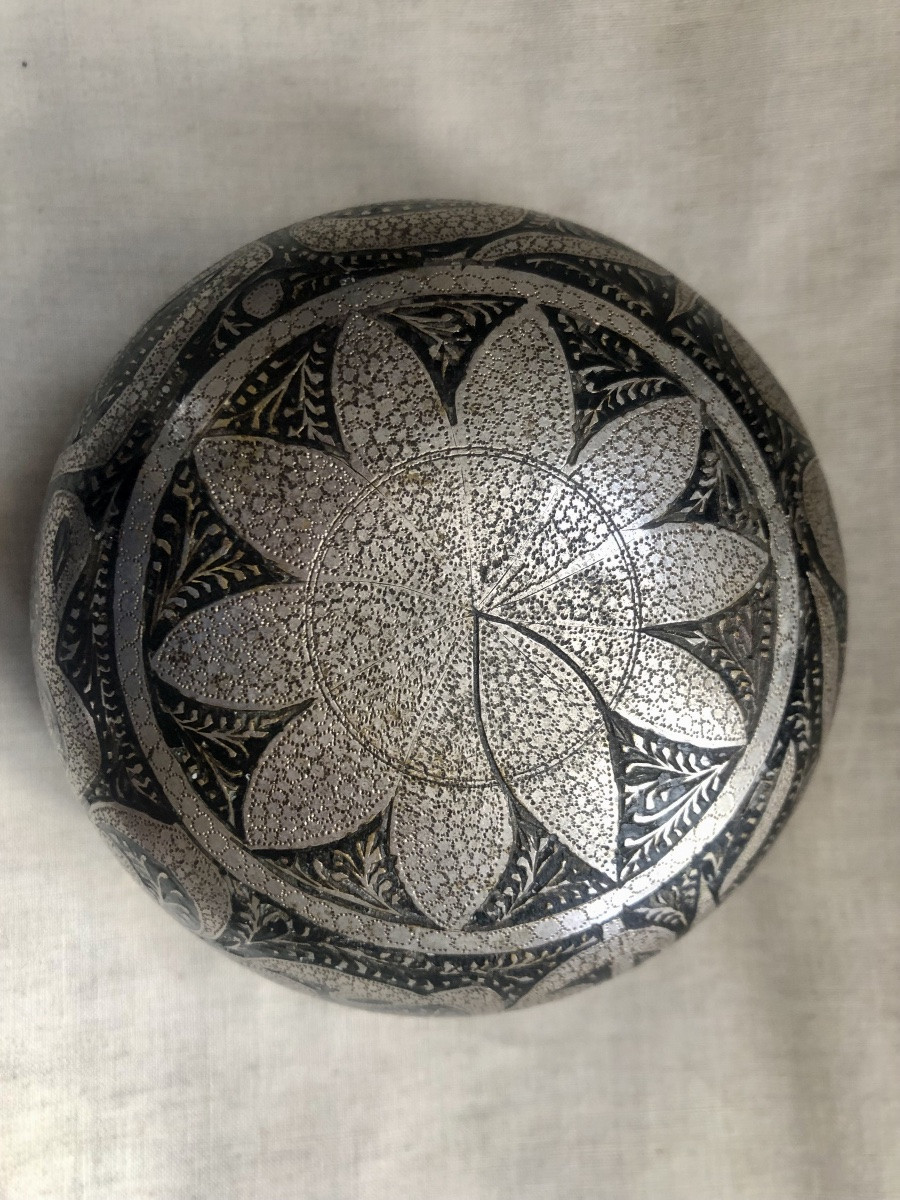 Silver-inlaid Bidri Bowl XIX Islamic India-photo-4