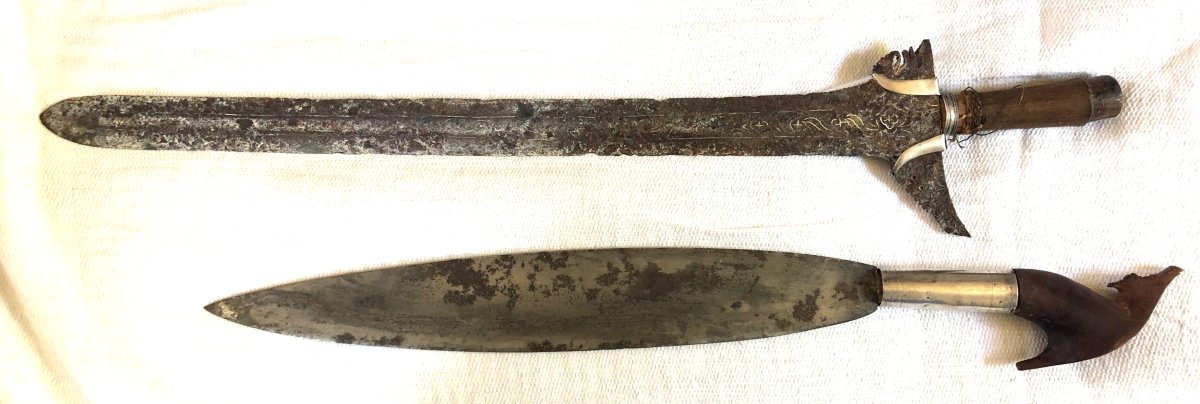Paire d’armes blanches  ethnographiques Moro Mindanao Philippines XIX