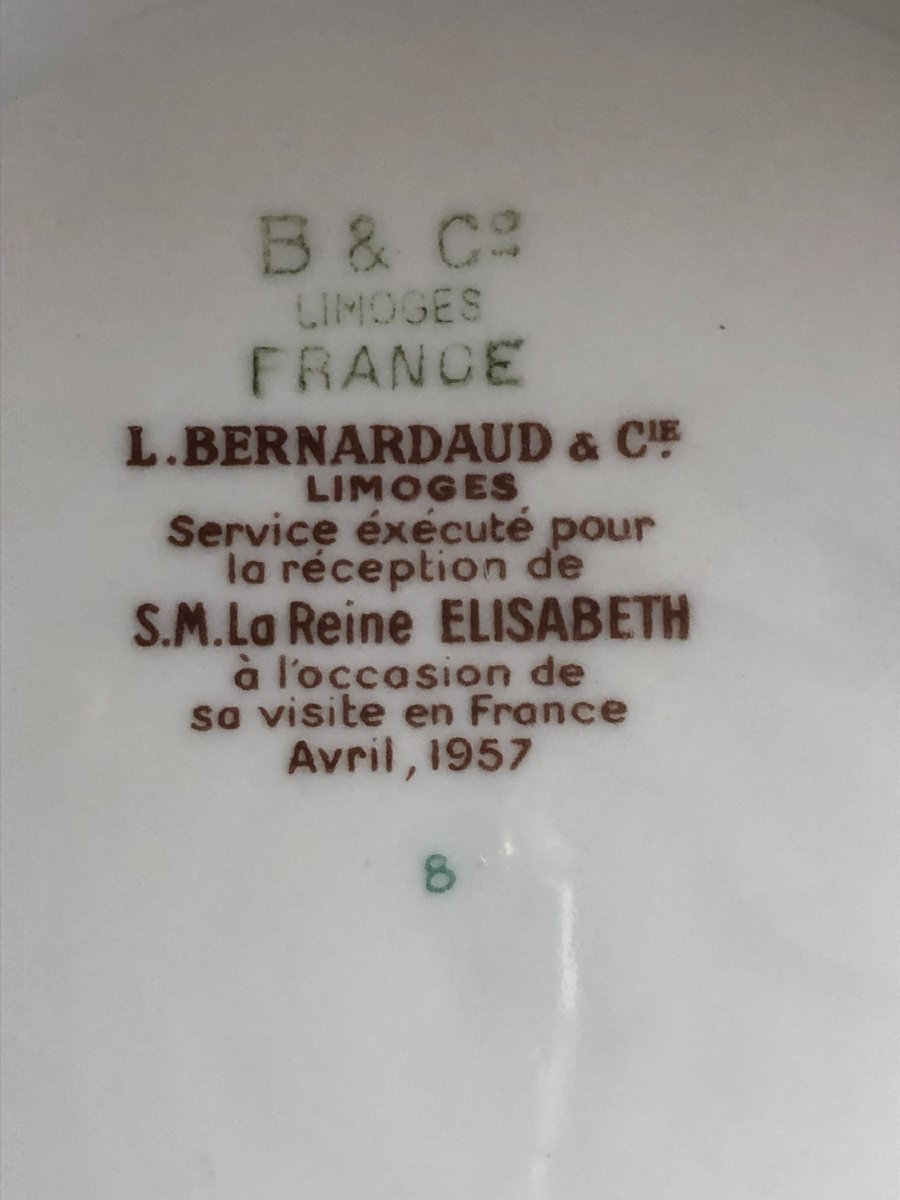 Services Porcelaine 60 pièces Bernaudaud Limoges pour la visite S.M Elizabeth II en 1957-photo-7