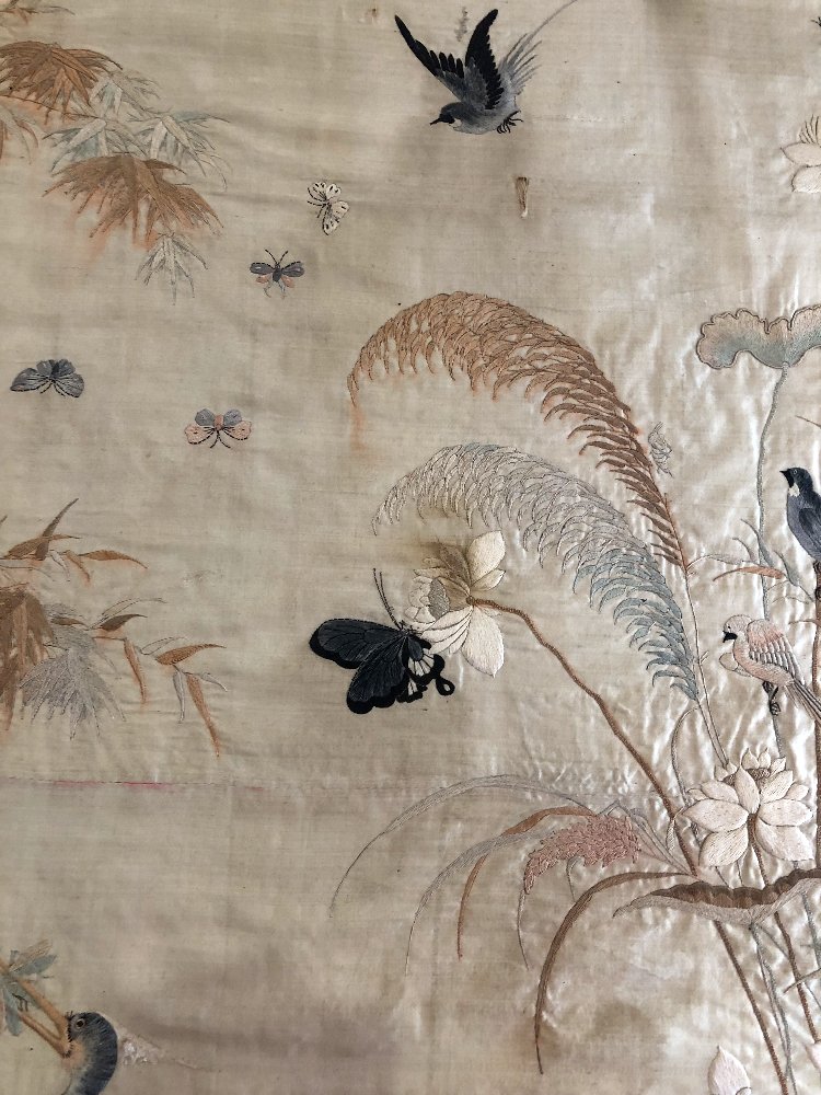 19th-century Chinese Embroidered Silk With Cranes And Flowers-photo-3