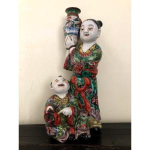 Woman And Child, Painted On Kutani Earthenware, Japan, Meiji Period (1868–1912)