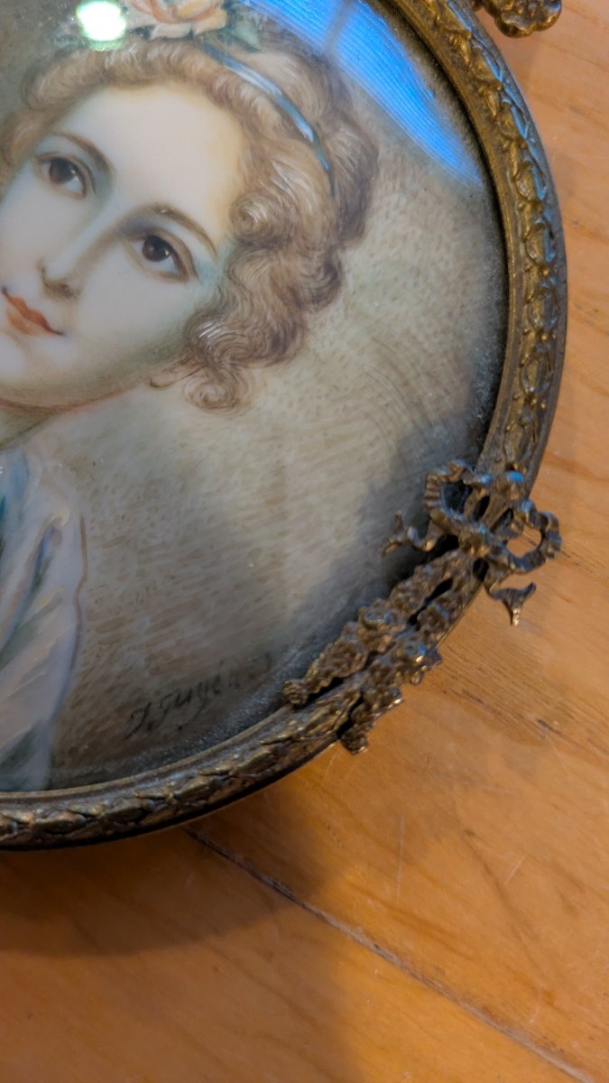 Médaillon peint sur ivoire, style Louis XVI - Portrait de jeune femme-photo-2