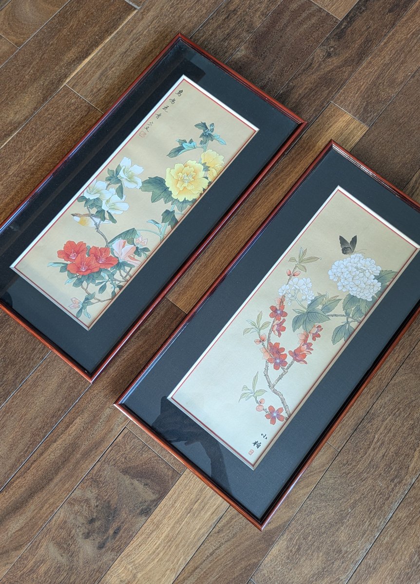 Pair Of Chinese "flowers And Birds" Paintings On Silk, With Lacquered Frames, 20th Century.-photo-2