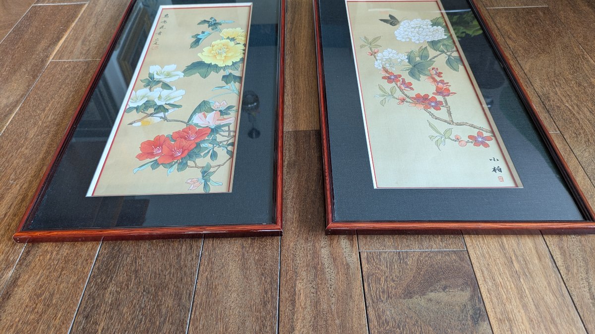 Pair Of Chinese "flowers And Birds" Paintings On Silk, With Lacquered Frames, 20th Century.-photo-2