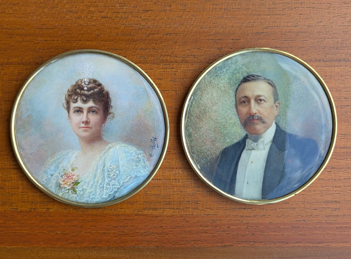 Paire de médaillons portraits sur ivoire, signés E. Bellet-photo-2