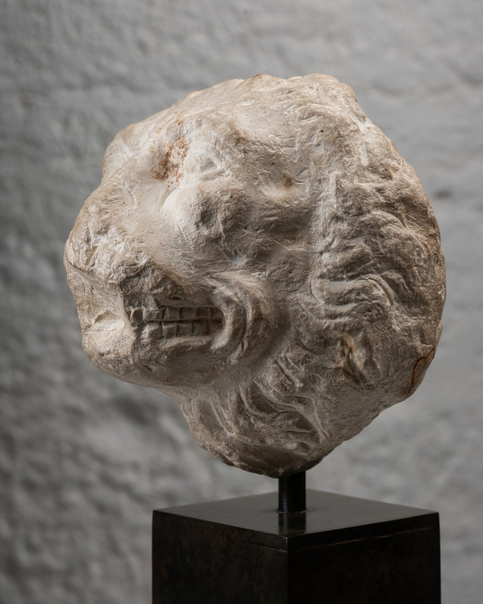 Small Marble Lion - Italy - 12th Century-photo-1