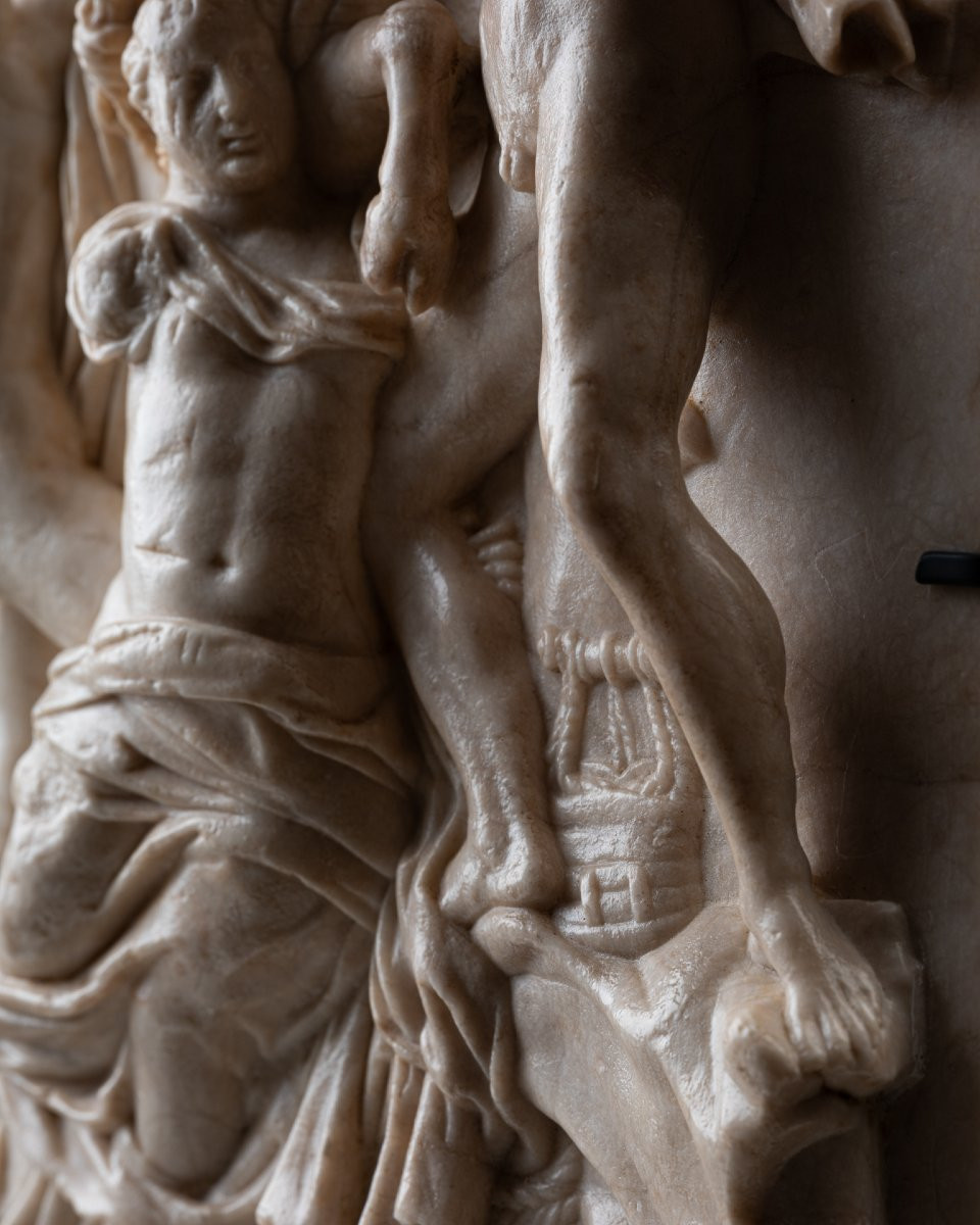 Bas relief représentant le Taureau Farnèse – Italie – XVIeme siècle-photo-2