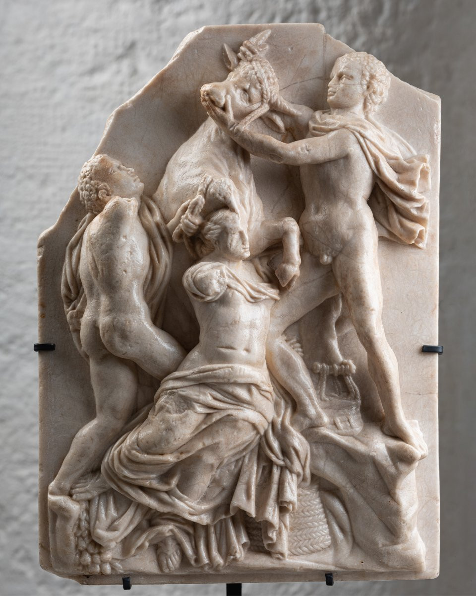 Bas relief représentant le Taureau Farnèse – Italie – XVIeme siècle-photo-3