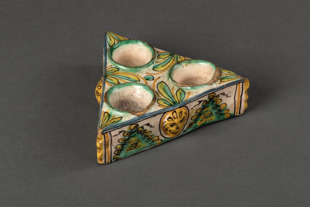 Talavera Earthenware Salt Shaker - Late 17th Century