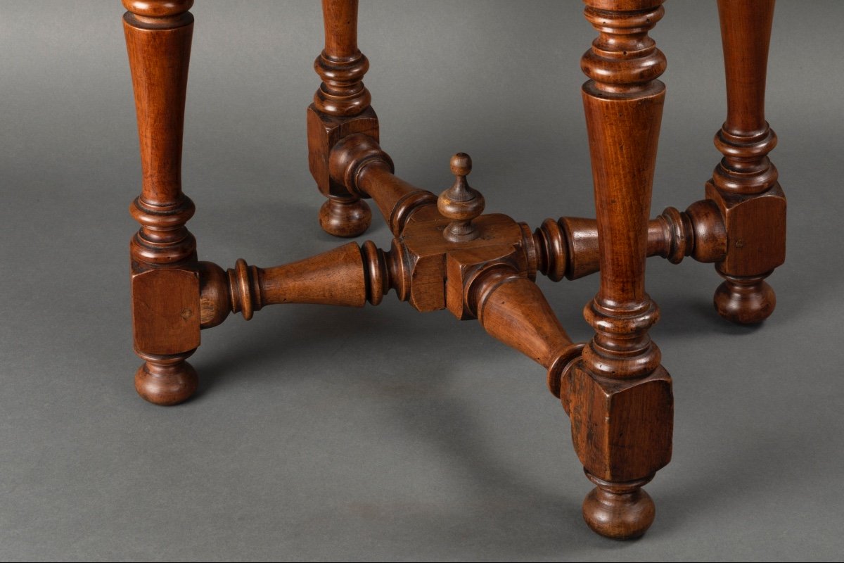 Pair Of Walnut Stools - Northern Italy - Second Half Of The 17th Century-photo-2