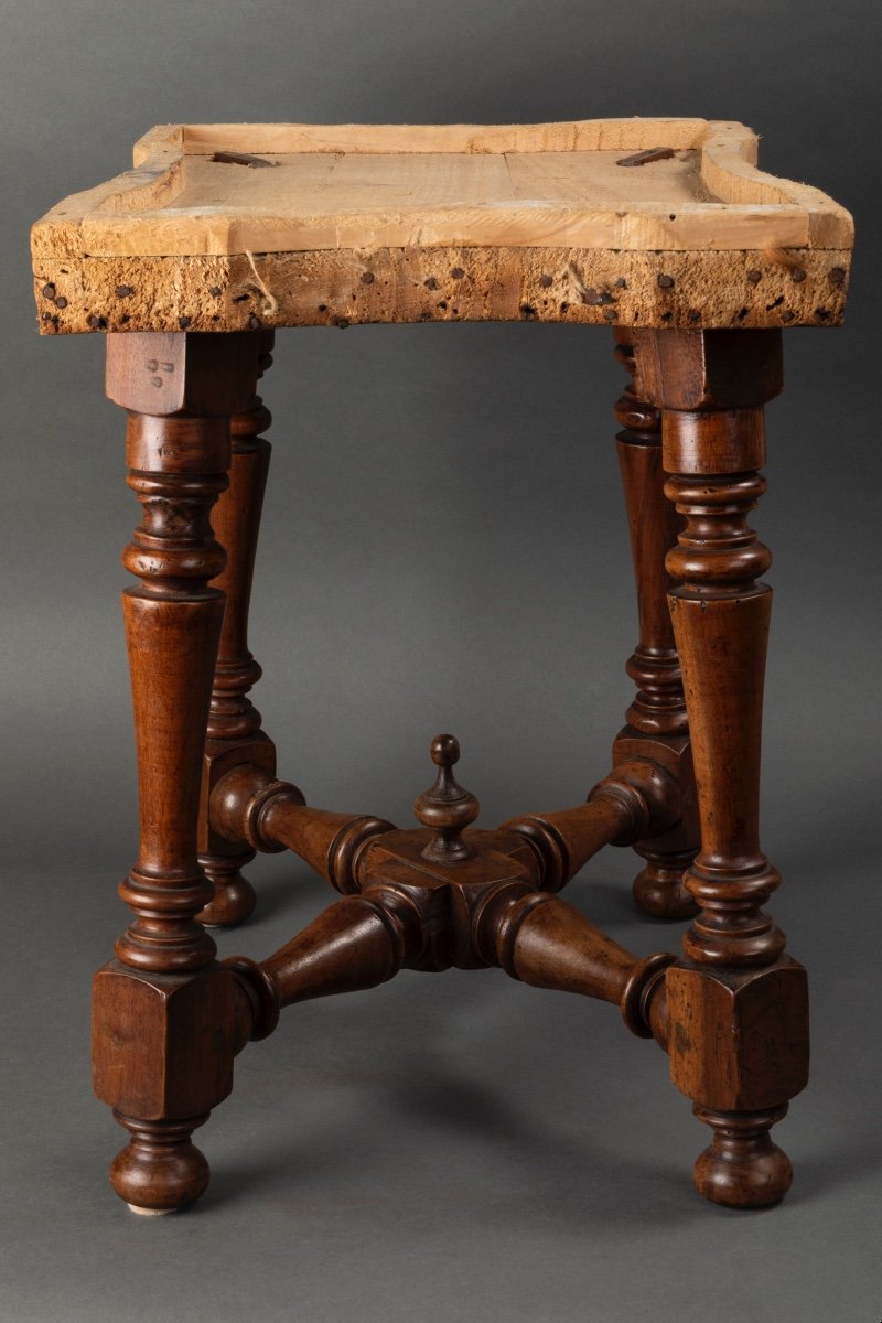 Pair Of Walnut Stools - Northern Italy - Second Half Of The 17th Century-photo-1