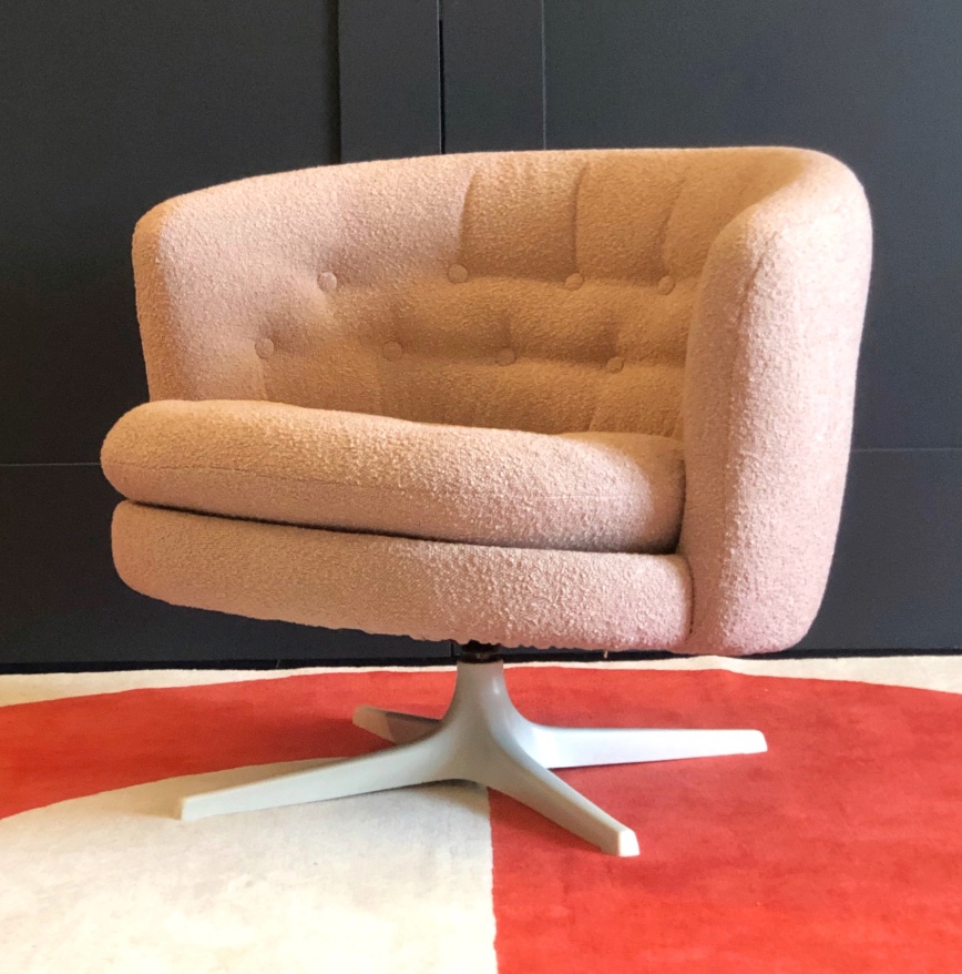 Grand fauteuil pivotant "Tarentella" des éditions Broderne Granstrands-photo-4