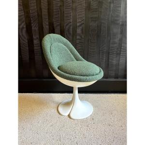 Chaise modèle trèfle de Christian Adam