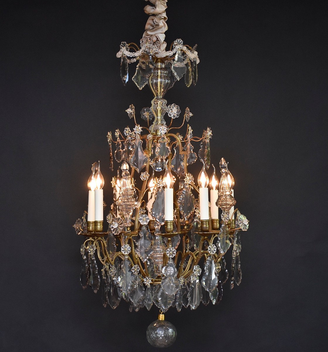 19th Century Louis XV Style Bronze And Crystal Chandelier