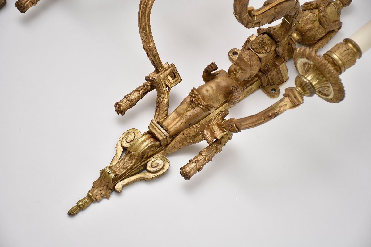 A Pair Of 19th-century Gilt Bronze Wall Sconces In The Louis XVI Style-photo-1