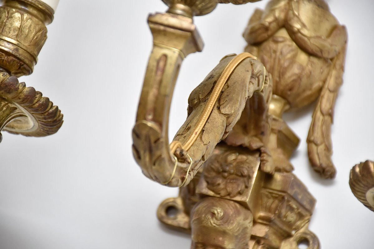 A Pair Of 19th-century Gilt Bronze Wall Sconces In The Louis XVI Style-photo-3