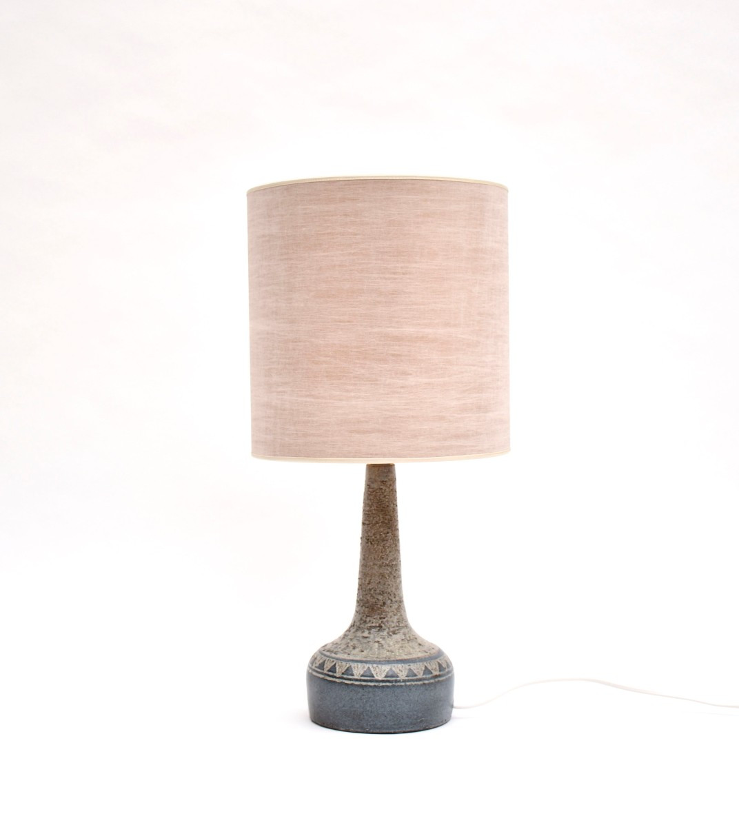 Lampe de table danoise en céramique du milieu du siècle, dans des tons bleus et naturels, signé