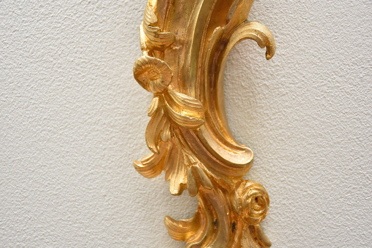 Grande paire d'appliques en bronze doré de style Louis XV, vers 1850-photo-7