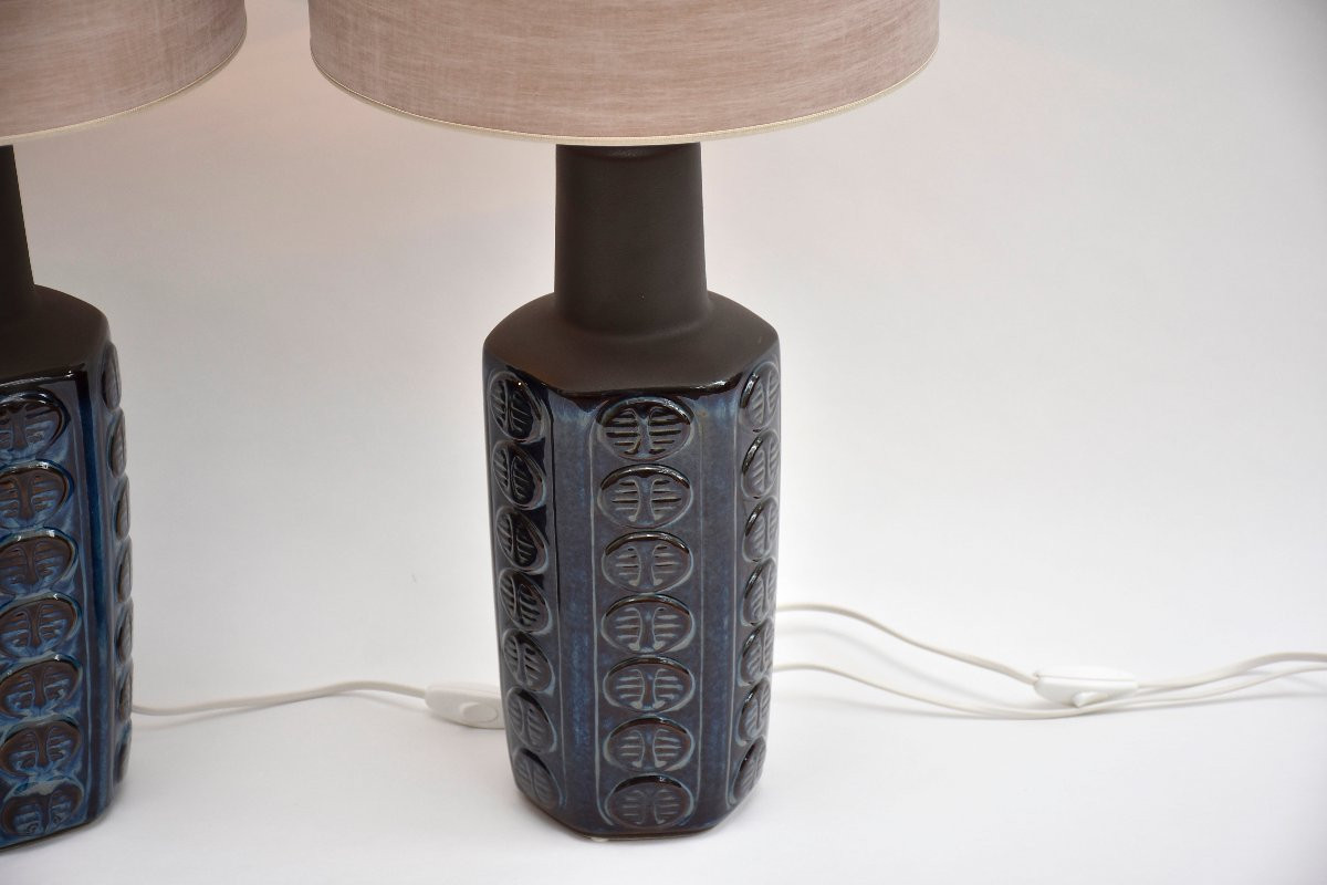  Une paire de lampes de table danoises en céramique bleue du milieu du siècle, signée-photo-2