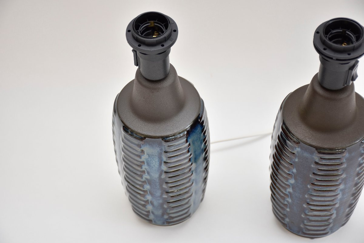 Paire de lampes de table en céramique bleue du milieu du siècle, signées Einar Johansen-photo-2