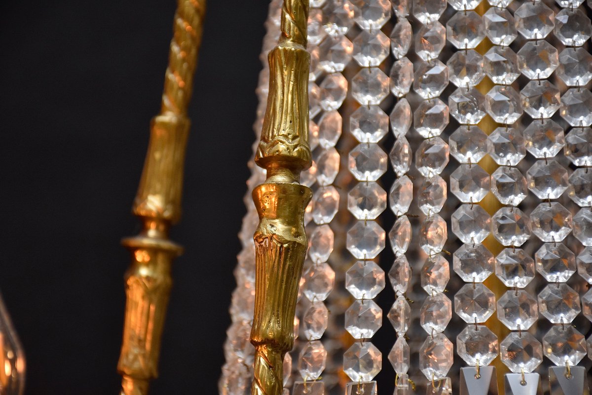Une paire de lustres en cristal et bronze, de style Empire, vers 1910-photo-3