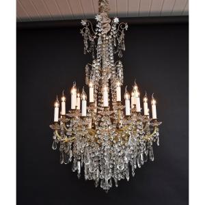 Lustre en bronze doré et cristaux du fin XIXe siècle, de style Louis XVI