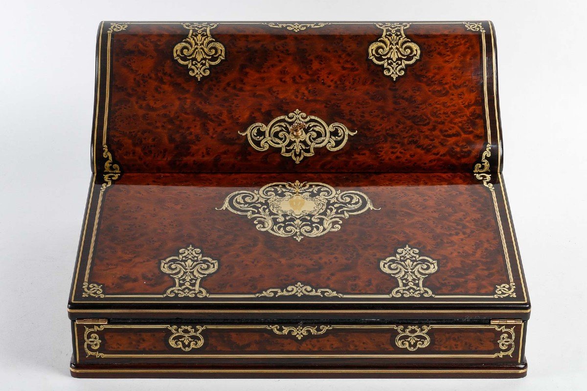 Tahan à Paris (1844-1882)-  Coffret-ecritoire En Bois Précieux Marqueté De Laiton Doré, 1860-photo-2