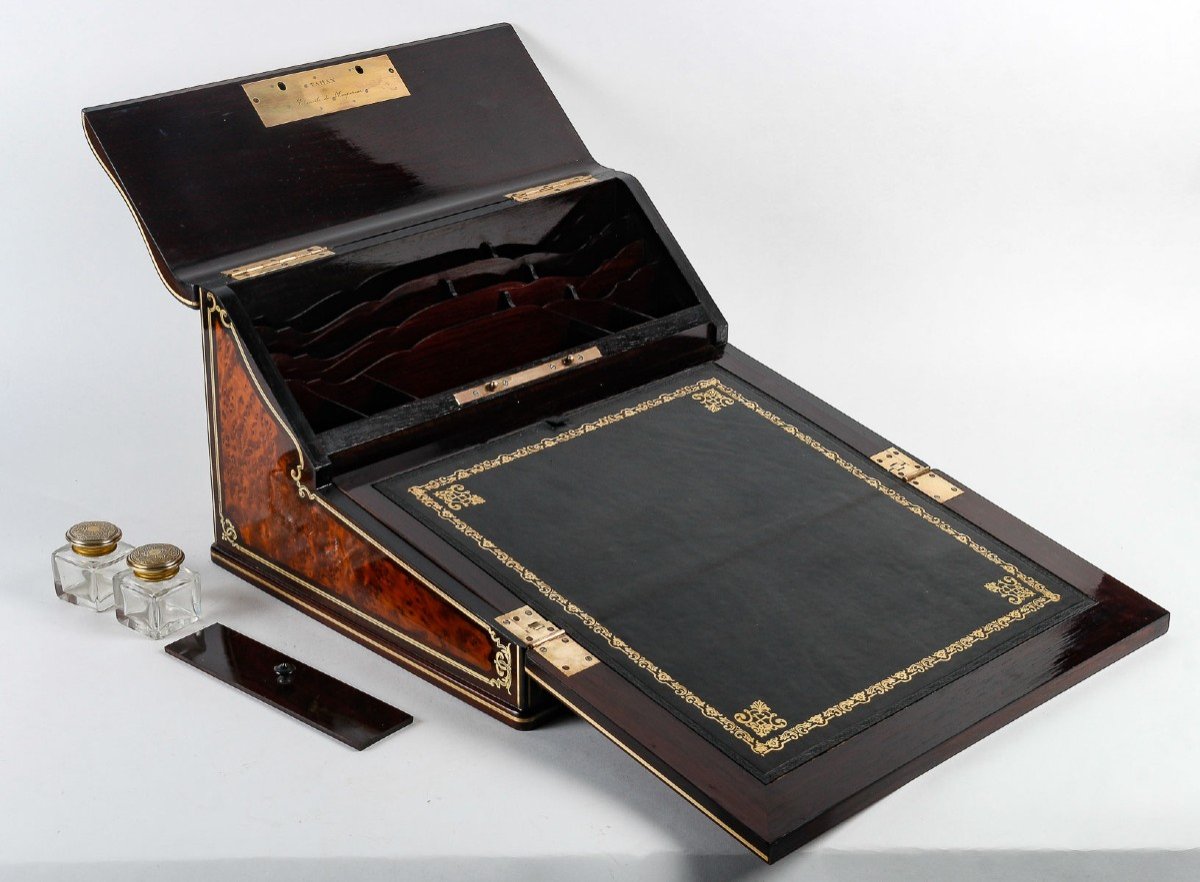 Tahan à Paris (1844-1882)-  Coffret-ecritoire En Bois Précieux Marqueté De Laiton Doré, 1860-photo-3