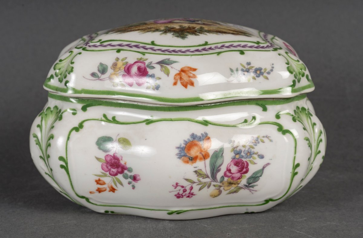 Porcelain Candy Box-photo-3