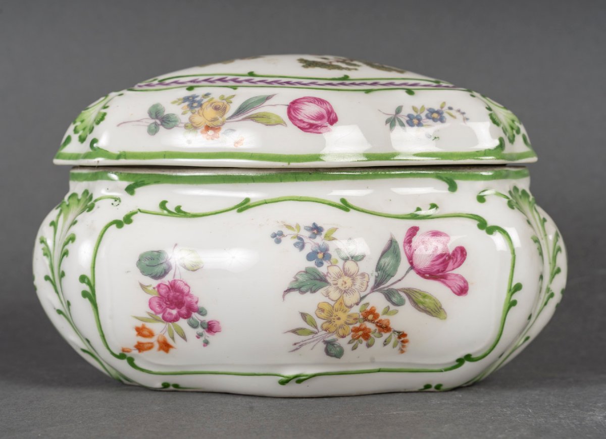 Porcelain Candy Box-photo-6