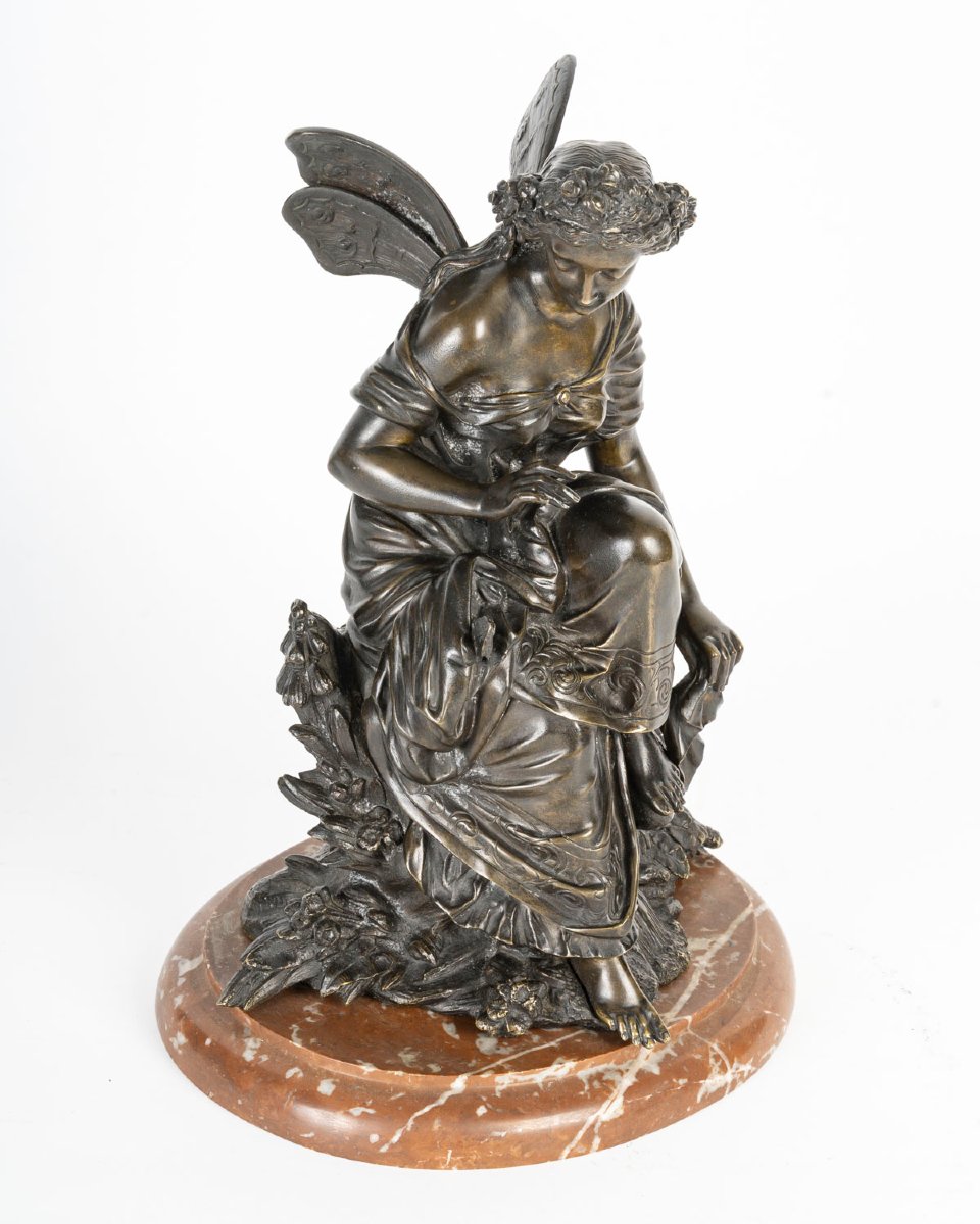 Jeune Femme au papillon ou Psyché -Statuette en bronze. Fin XVIII - début XIXe siècle-photo-3