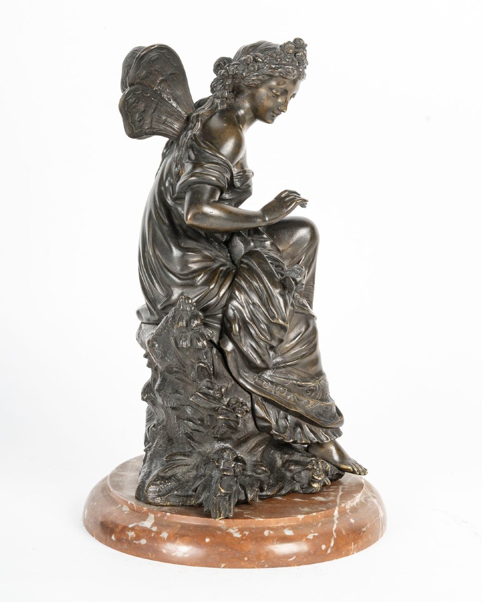 Jeune Femme au papillon ou Psyché -Statuette en bronze. Fin XVIII - début XIXe siècle-photo-1