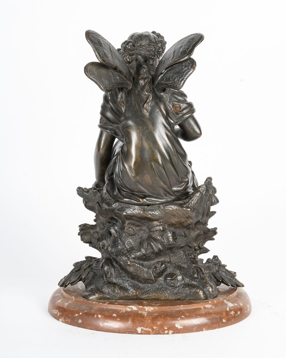 Jeune Femme au papillon ou Psyché -Statuette en bronze. Fin XVIII - début XIXe siècle-photo-2