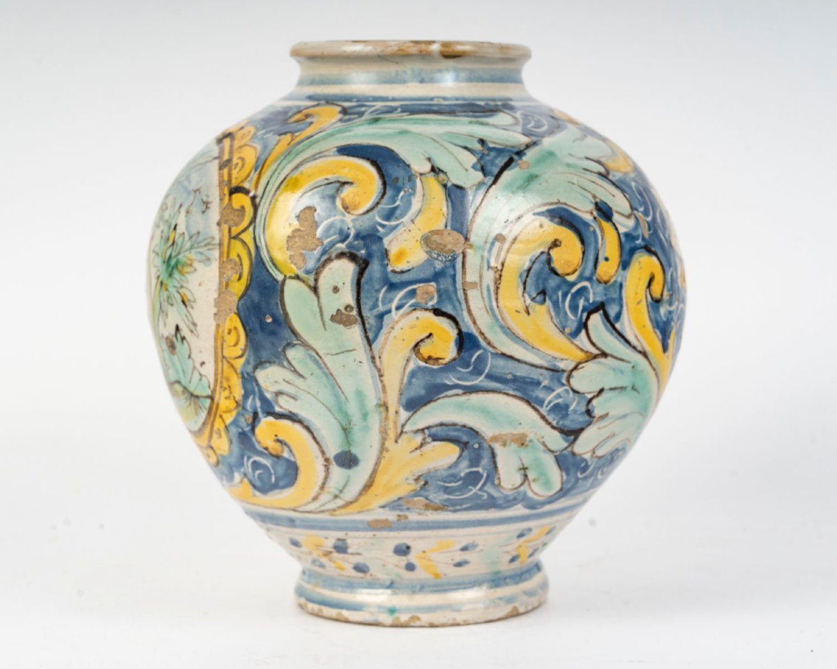 CALTAGINORE, SICILE-Vase en Majolique du XVIIe à décor floral dit "a fiori "-photo-4
