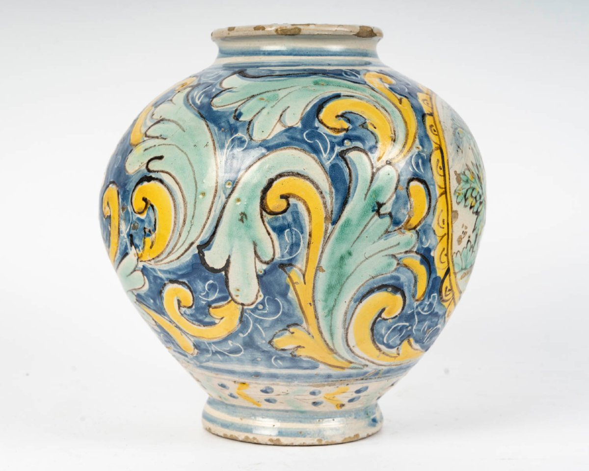 CALTAGINORE, SICILE-Vase en Majolique du XVIIe à décor floral dit "a fiori "-photo-1