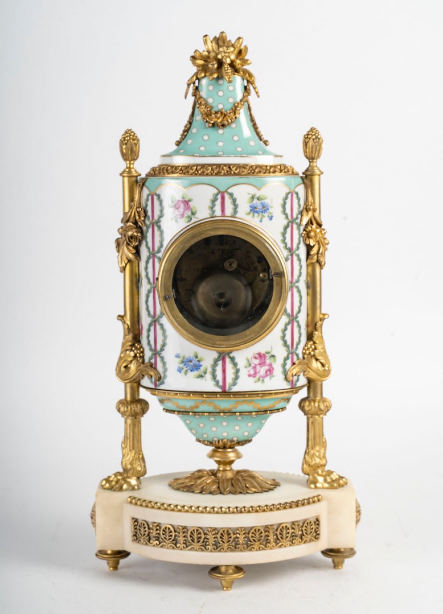 PLANCHON, à Paris-Pendule-Vase en porcelaine montée de Style Louis XVI-Impératrice. Circa 1870-photo-3