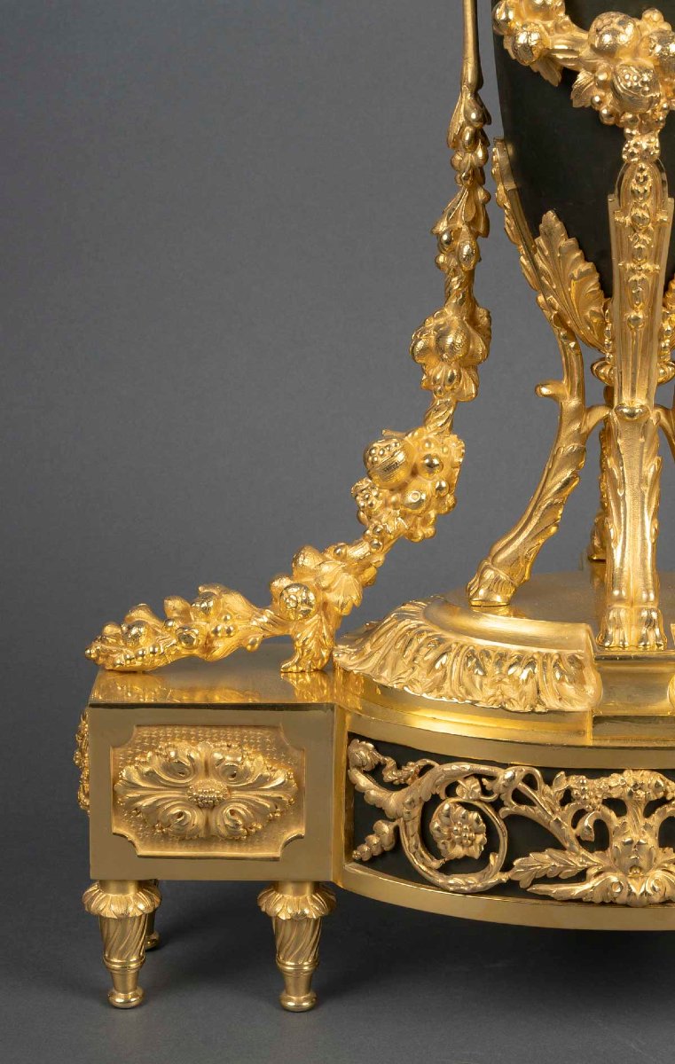 Paire de chenets en bronze doré Louis XVI-photo-4