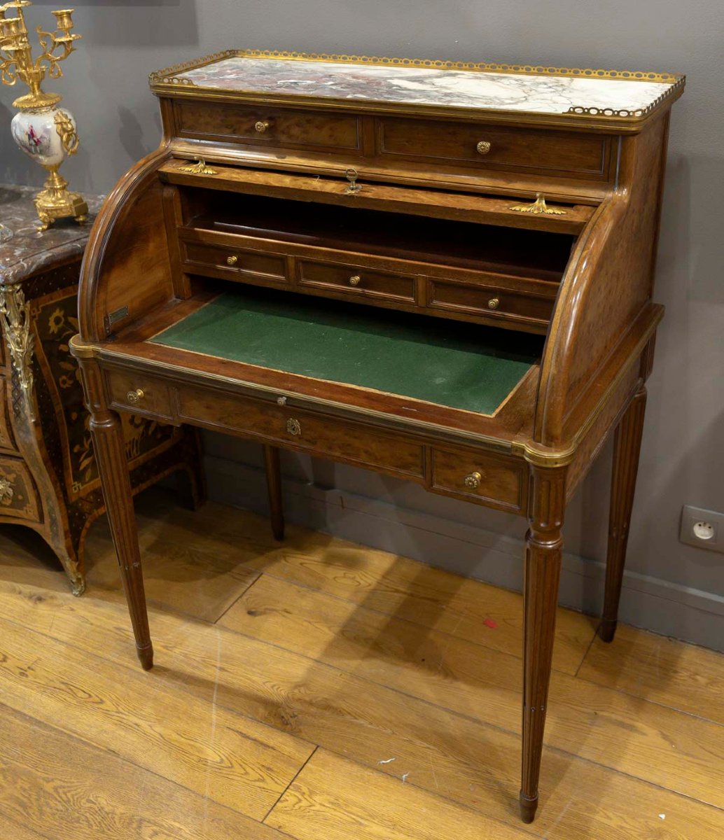 HAENTGES FRERES- Secrétaire à cylindre de Style Louis XVI sur un modèle de SAUNIER. Début du XX-photo-3