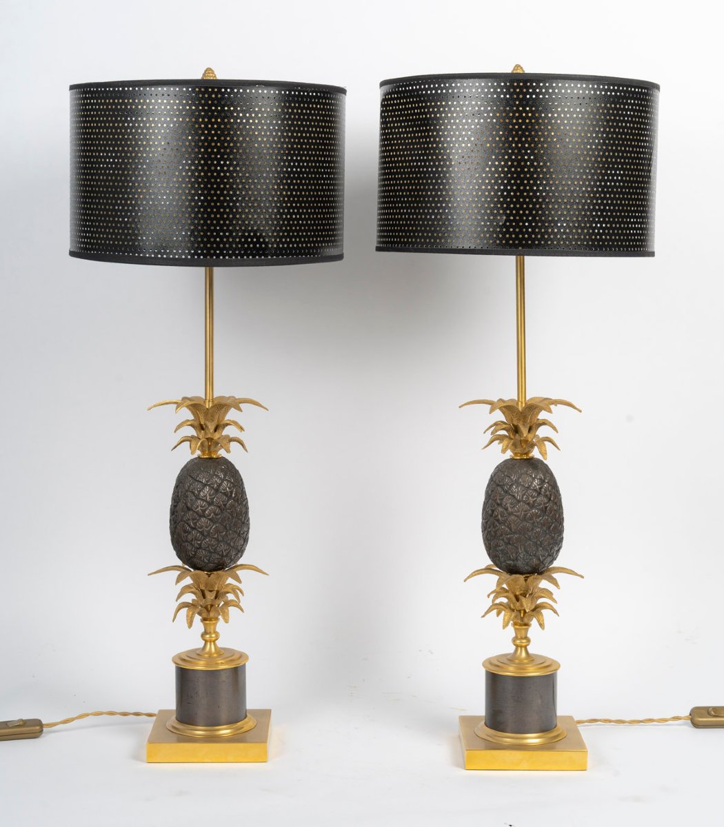 Paire de lampes « ananas » en bronze doré et patiné – Travail des années 1970-1980