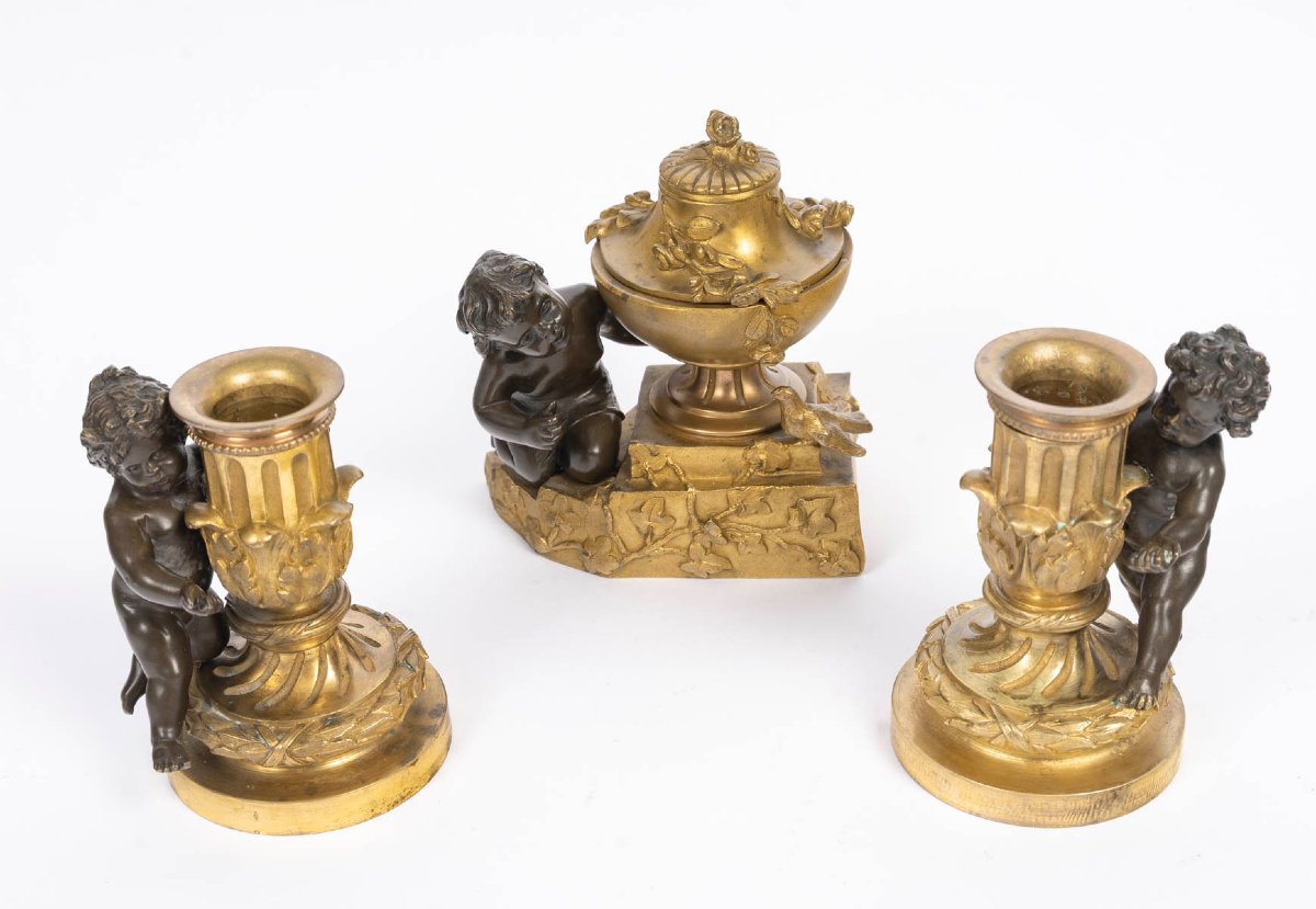 Paire de Flambeaux néo-Louis XVI en bronze à figures enfantines, circa 1880.-photo-1